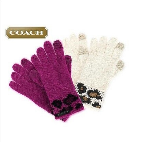 COACH Leopard Ocelot Tech Touch Gloves Cranberry - Picture 2 of 6